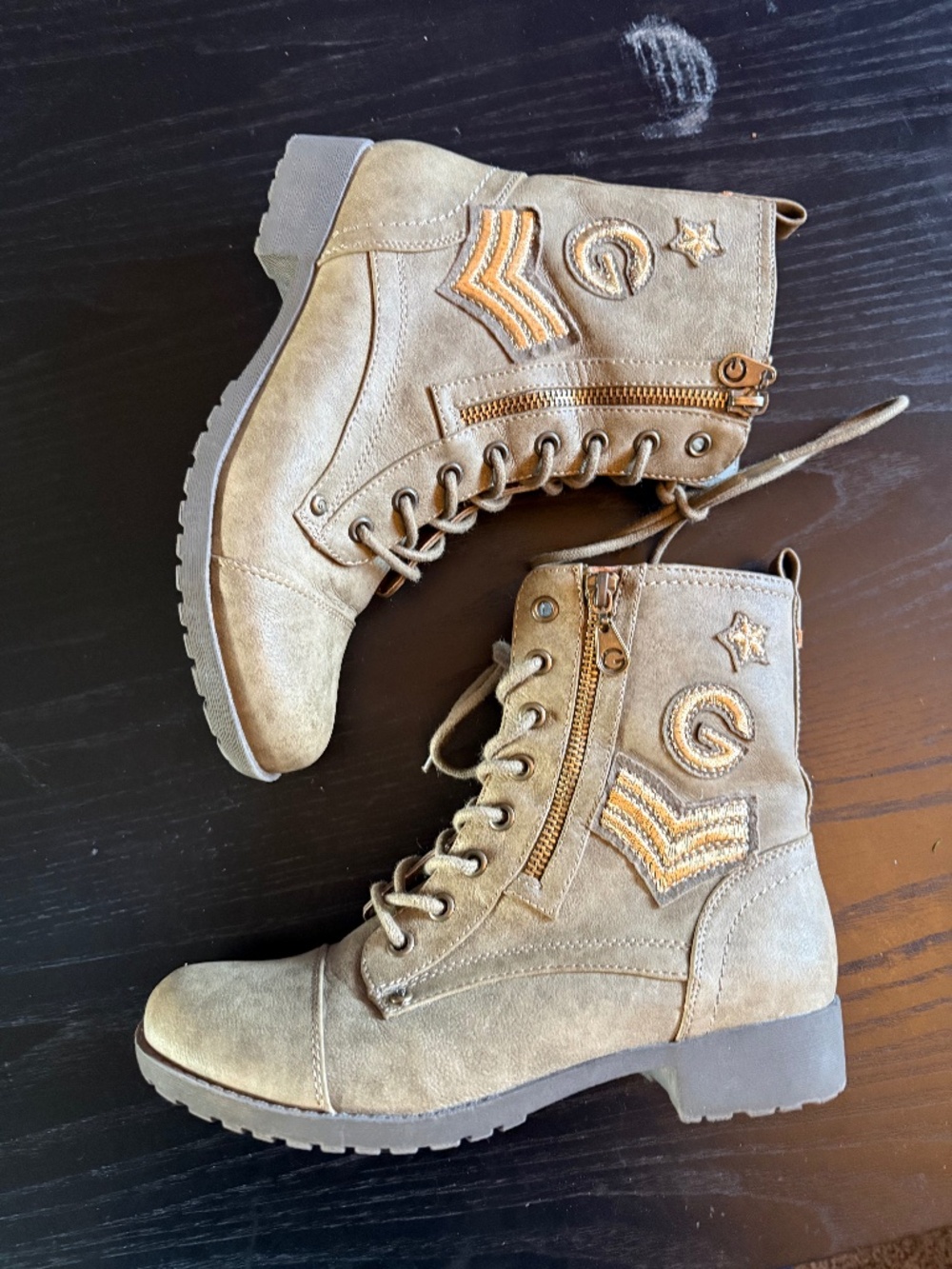 Guess green military style combat boots sz 9M